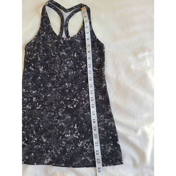 Lululemon Tank Top Womens 4 Gray Sleeveless Scoop Neck Racerback Strap Pullover - Picture 4 of 6